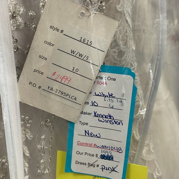 Kenneth Winston wedding dress - Picture 15 of 16